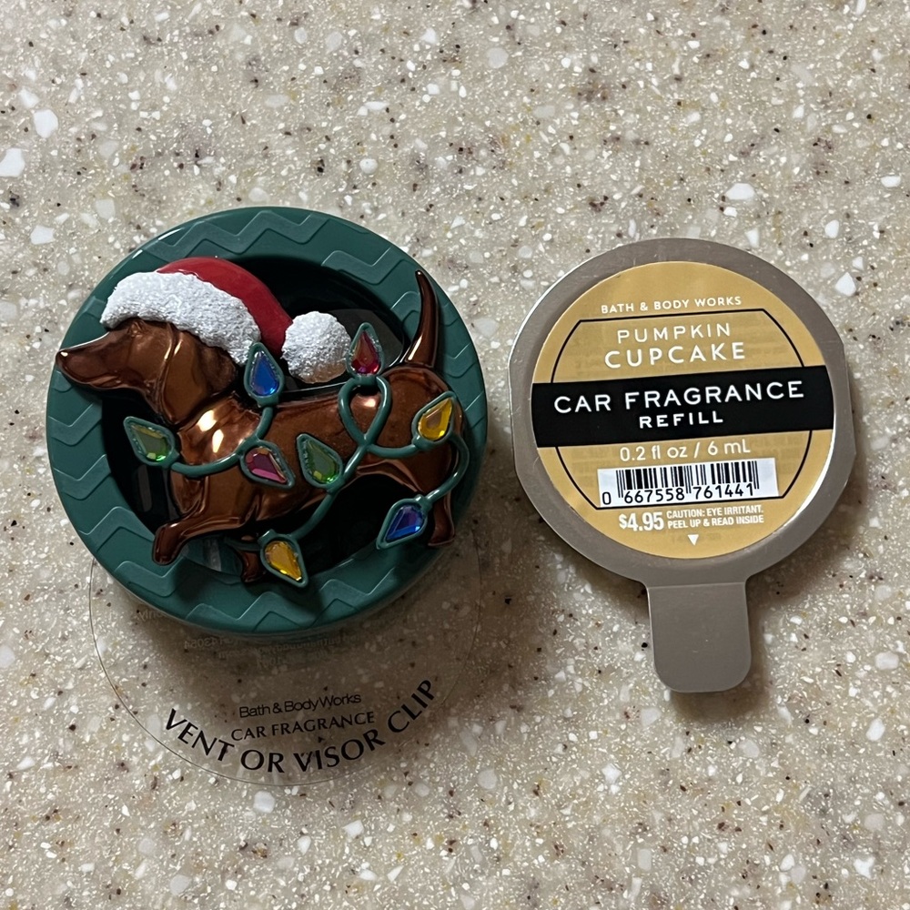 Bath & Bodyworks Dachshund Christmas Themed Car Visor/Vent Clip With Fragrance